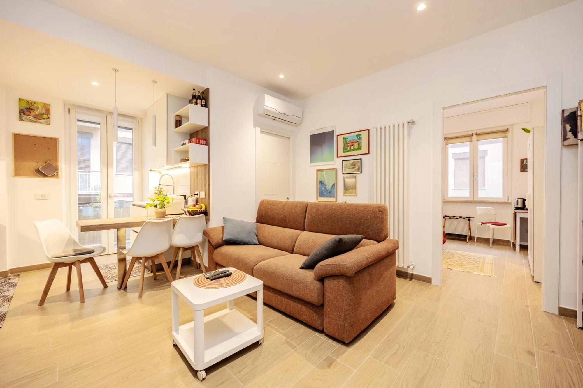 Luminosa Con Bagno Privato Interno - Vicina Metro * Roma